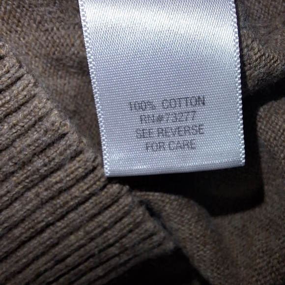 A Sonoma Argyle long sleeve cardigan sweater in a ladies size XL. Pre-loved - Picture 3 of 7